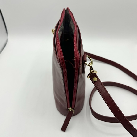 Scully Crossbody Bag Purse Red Leather Gold Metal Hardware Great Condition - Picture 12 of 16